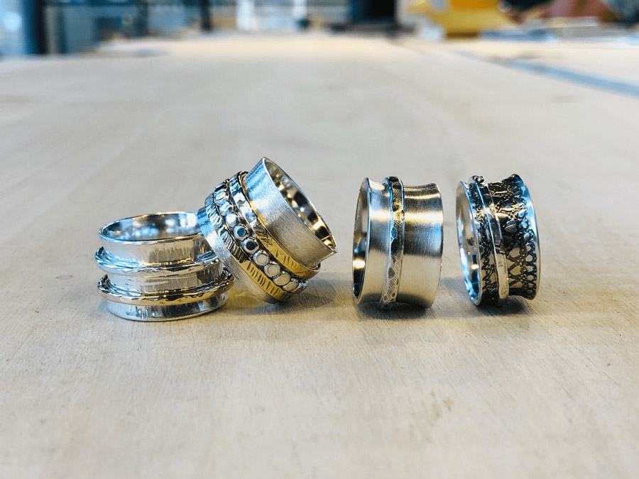 Voorbeelden workshop ring maken - Arto Edelsmeden | Ring maken,  Handgemaakte zilveren sieraden, Zilveren ringen