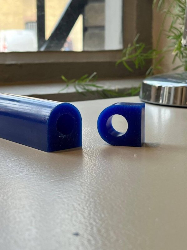 Nieuw: Zegelring met gravure in was